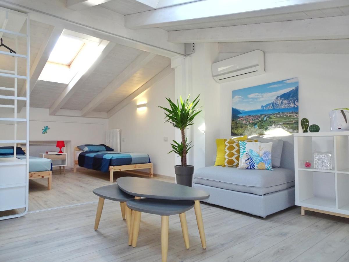 Antica Casa Alboletta Apartment Riva del Garda Bagian luar foto