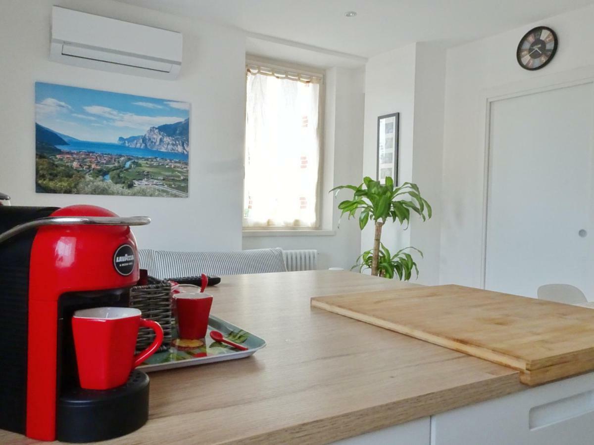 Antica Casa Alboletta Apartment Riva del Garda Bagian luar foto