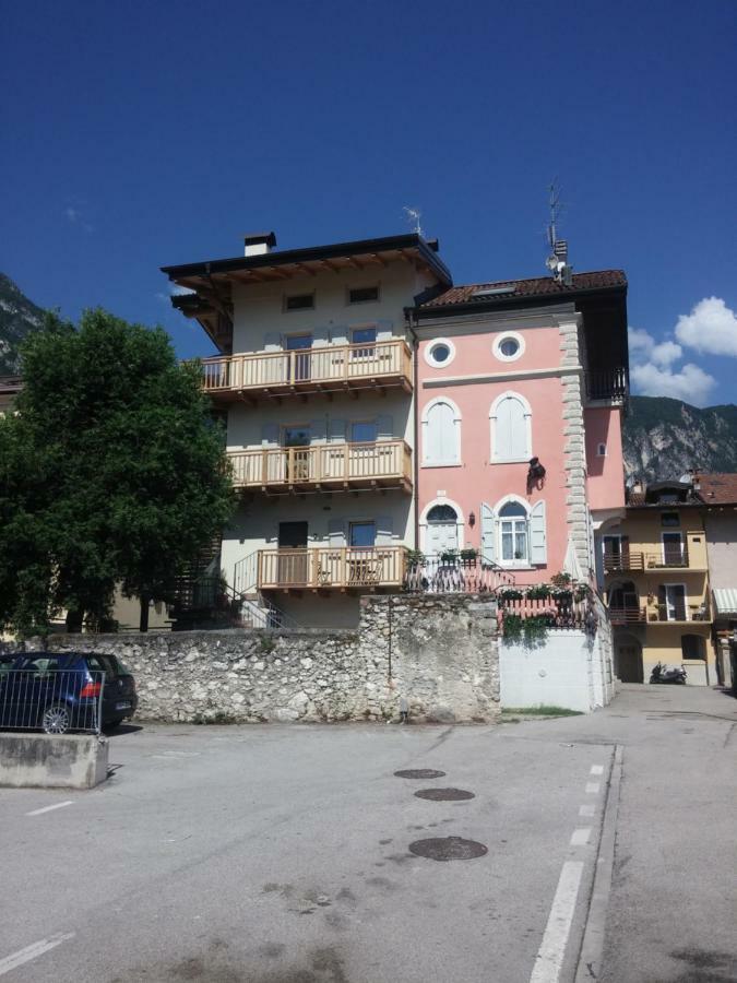Antica Casa Alboletta Apartment Riva del Garda Bagian luar foto