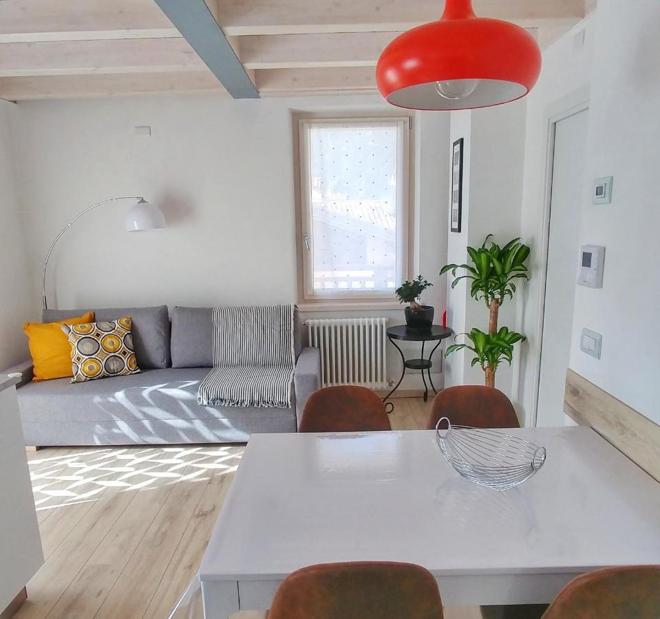 Antica Casa Alboletta Apartment Riva del Garda Bagian luar foto